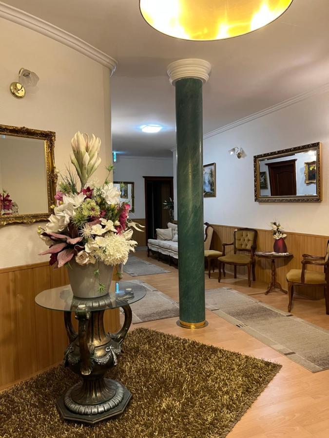 Hotel Bolero Győr Exteriör bild